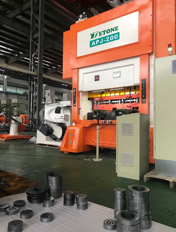 Motor Core tekan kecepatan tinggi Mesin stamping Tekan daya